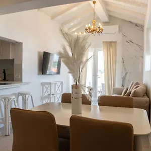  Apartament Casa Tosić