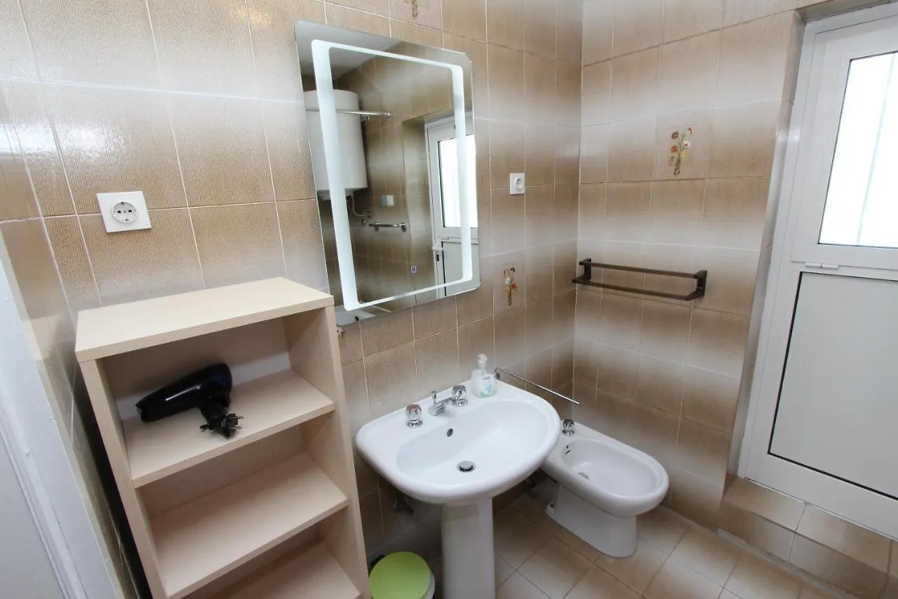 Apartments Knezovic Ровинь 0*,