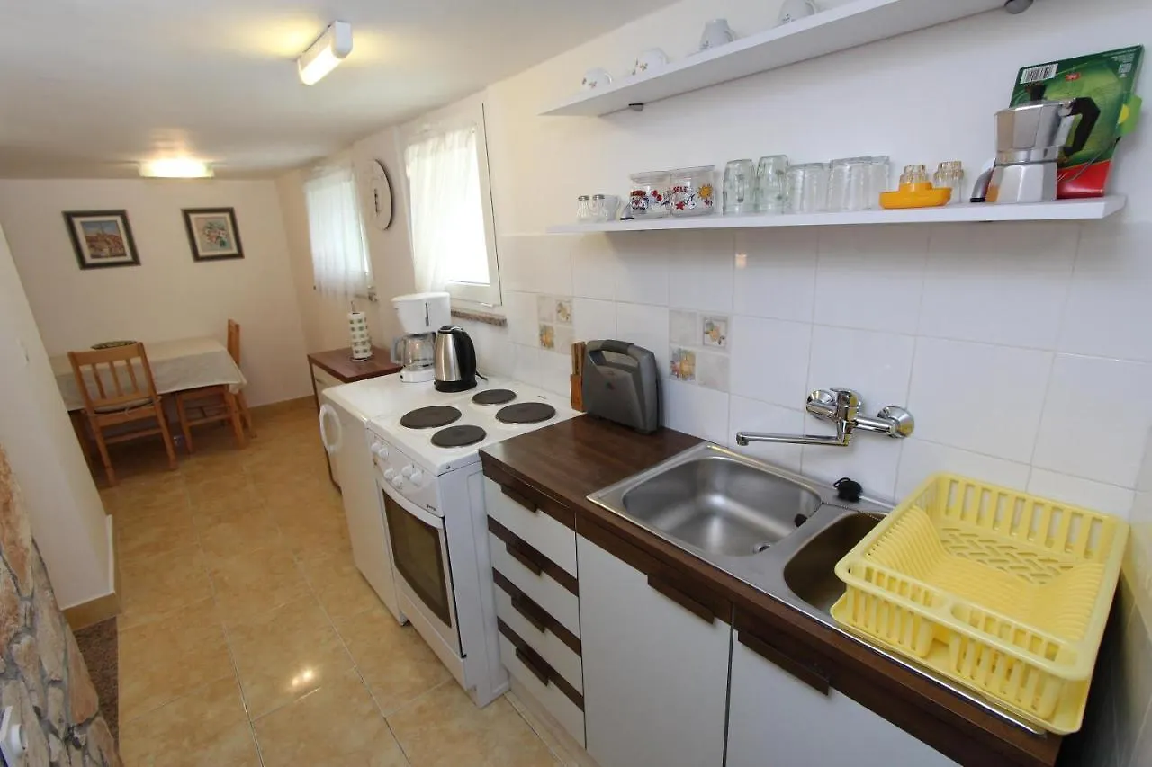 Apartments Knezovic Ровинь Хорватия